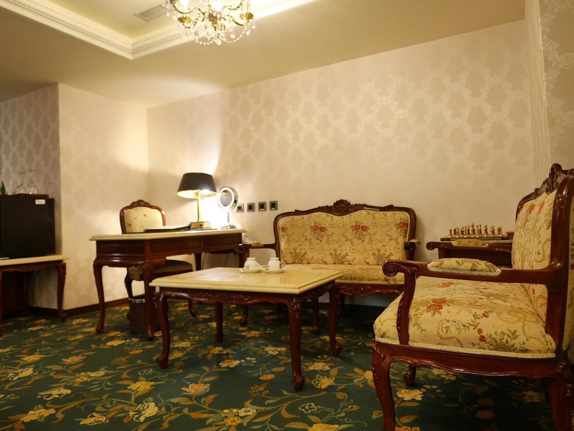 Royal Seasons Hotel Taipei ‧ Nanjing W. Exterior foto