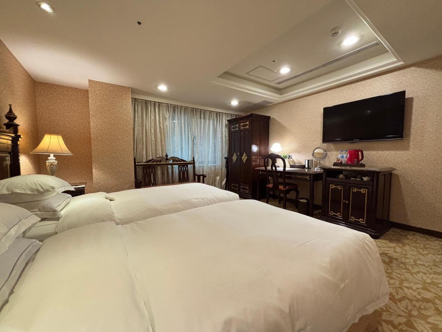 Royal Seasons Hotel Taipei ‧ Nanjing W. Exterior foto